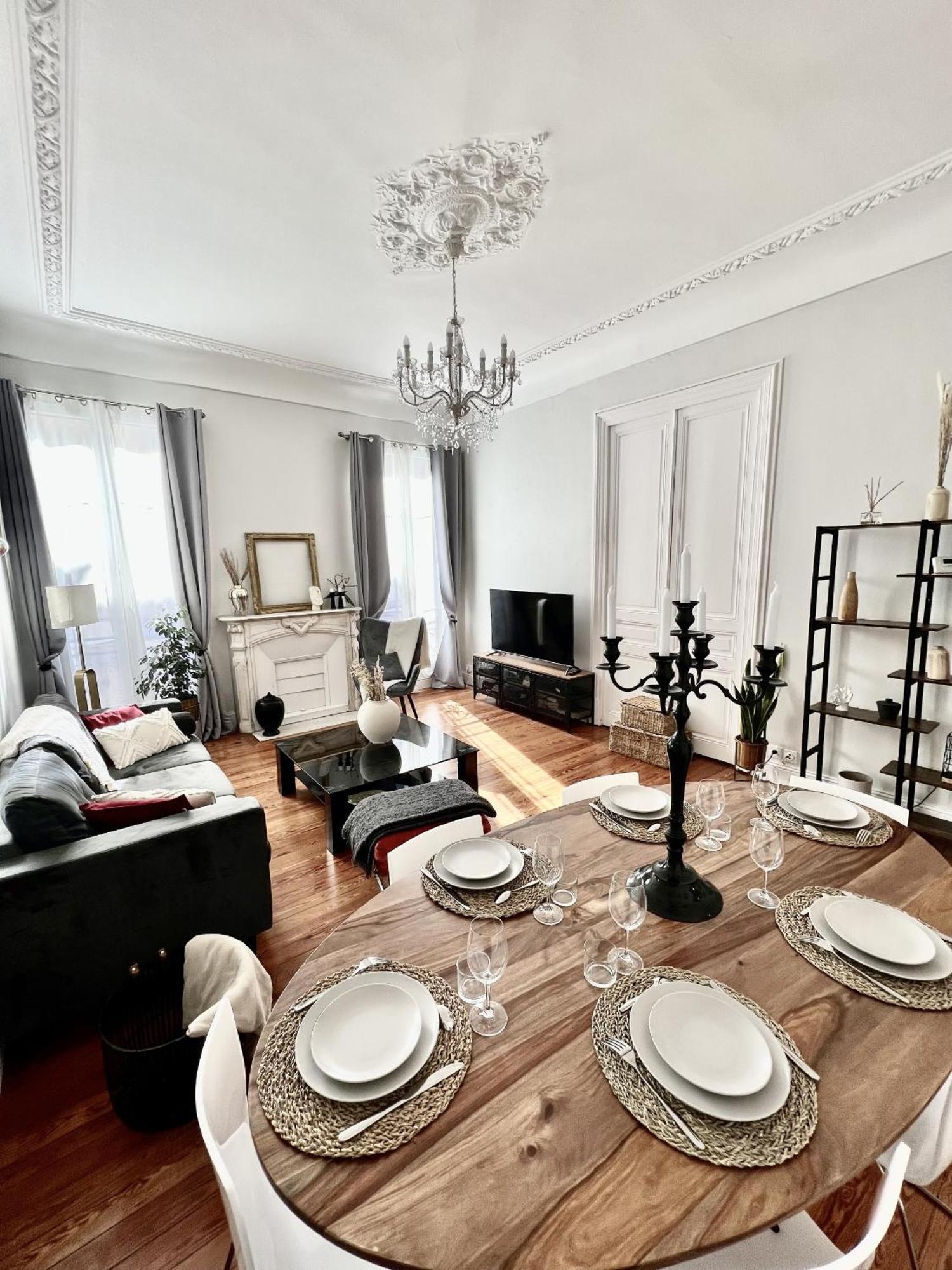Superbe Appartement De 105 M2, Hyper Centre Avec Terrasse, Parking, A 5 Min De La Mer Nice Exterior photo